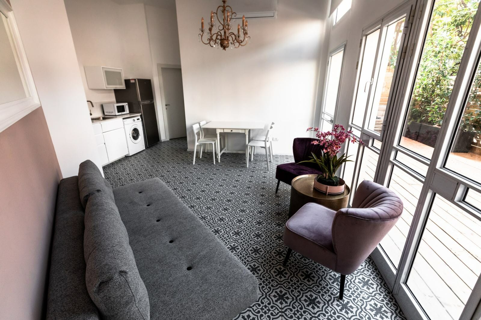 Apartment 003 view 5