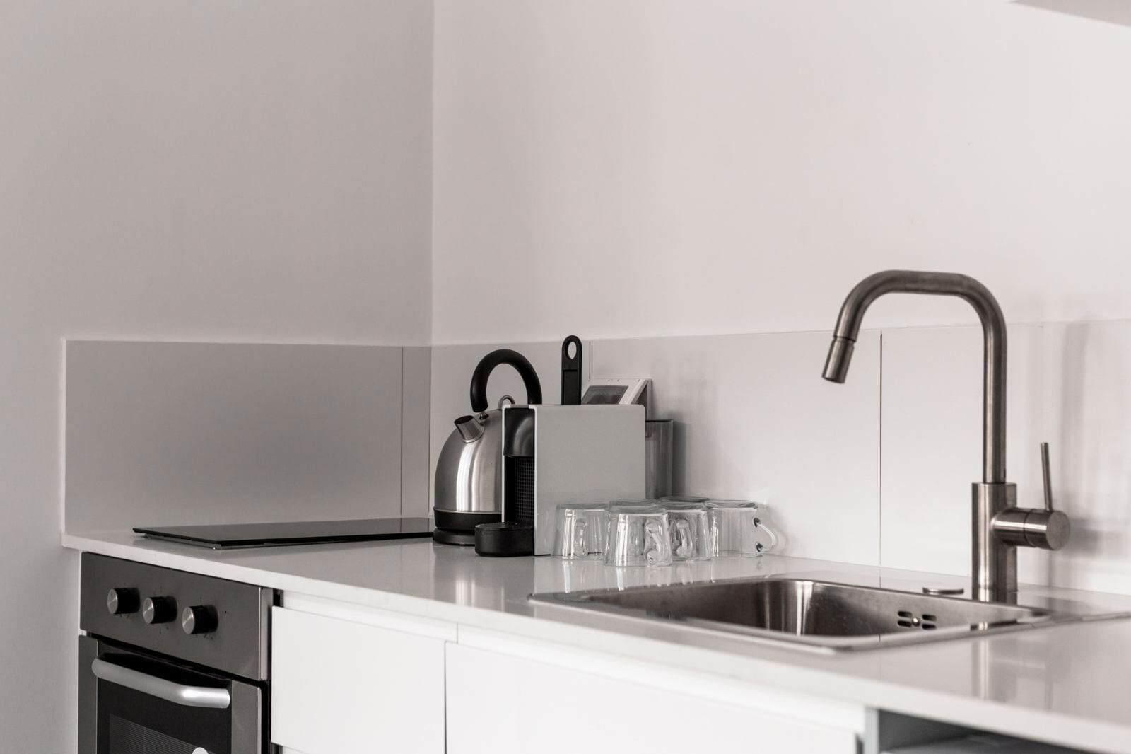 Apartment 003 view 7