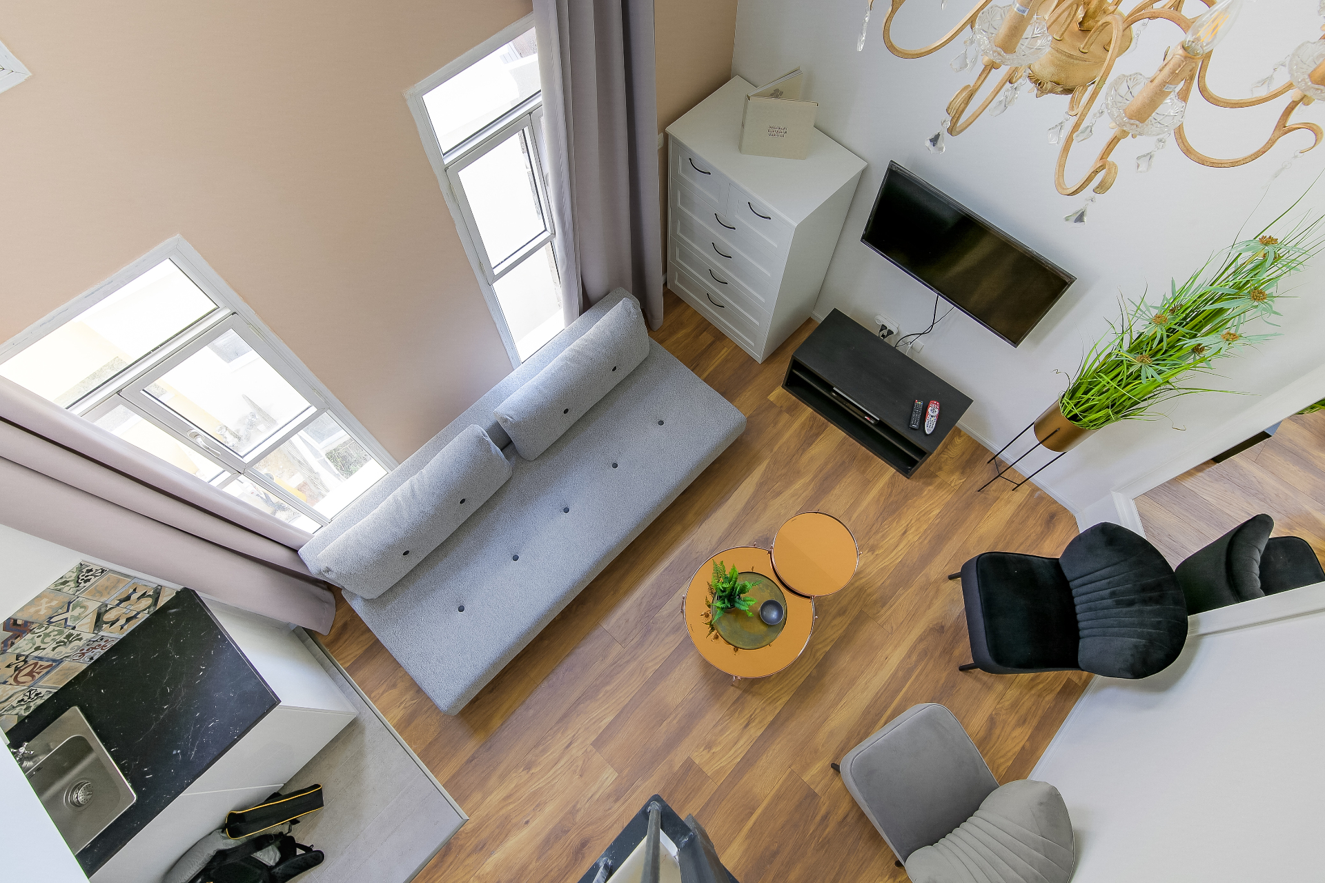 Standard Duplex Apartment 206 - Image 4