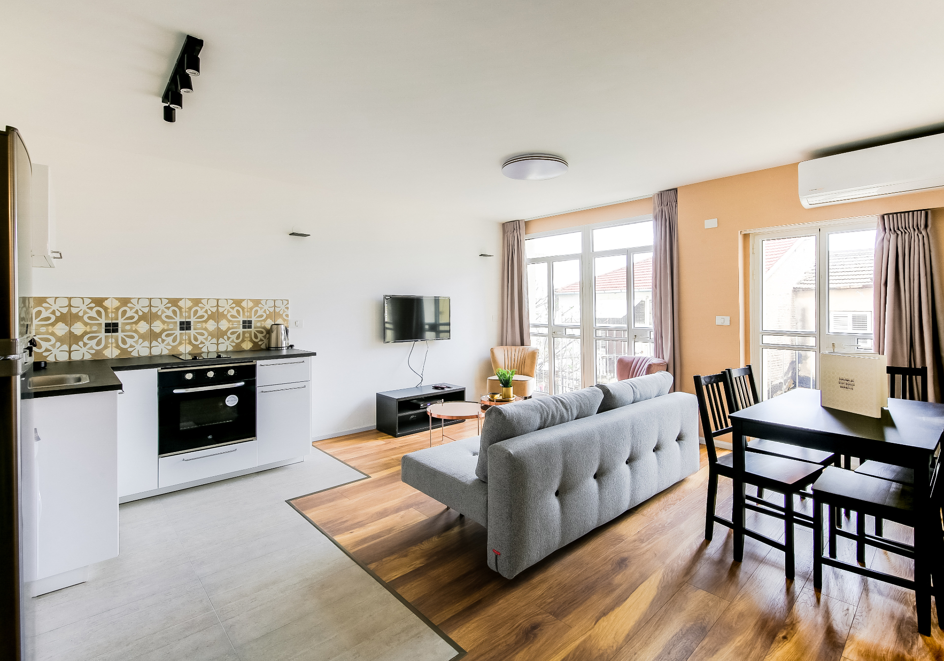 Apartment 103 - Image 6