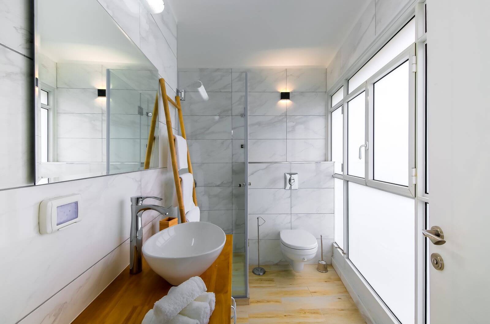 Apartment 104 - Image 3