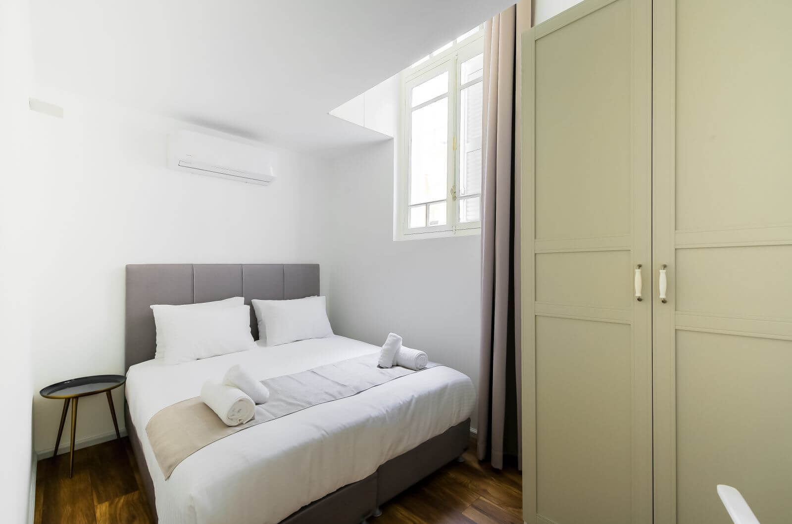 Apartment 105 - Image 2