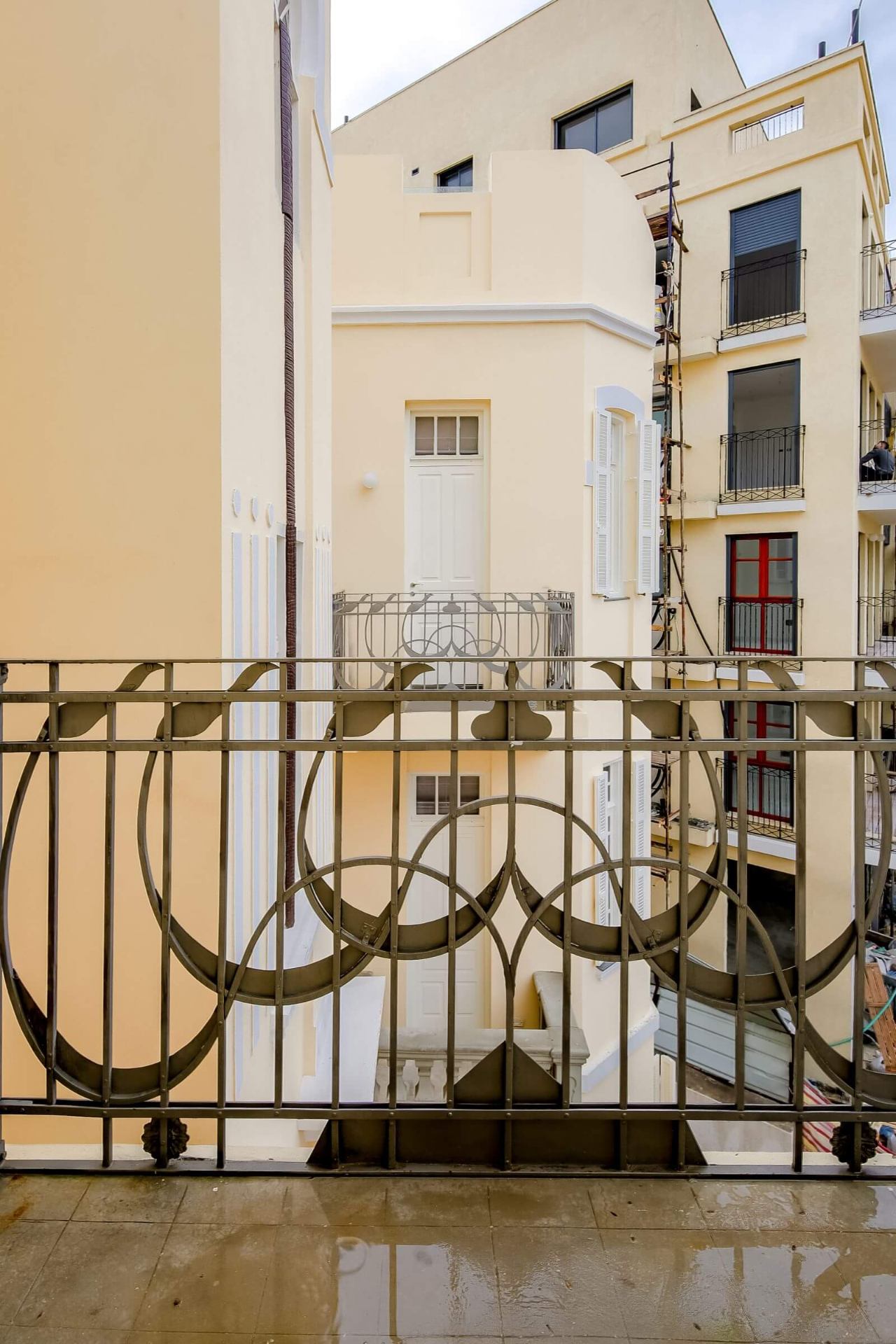 Apartment 201 - Image 10