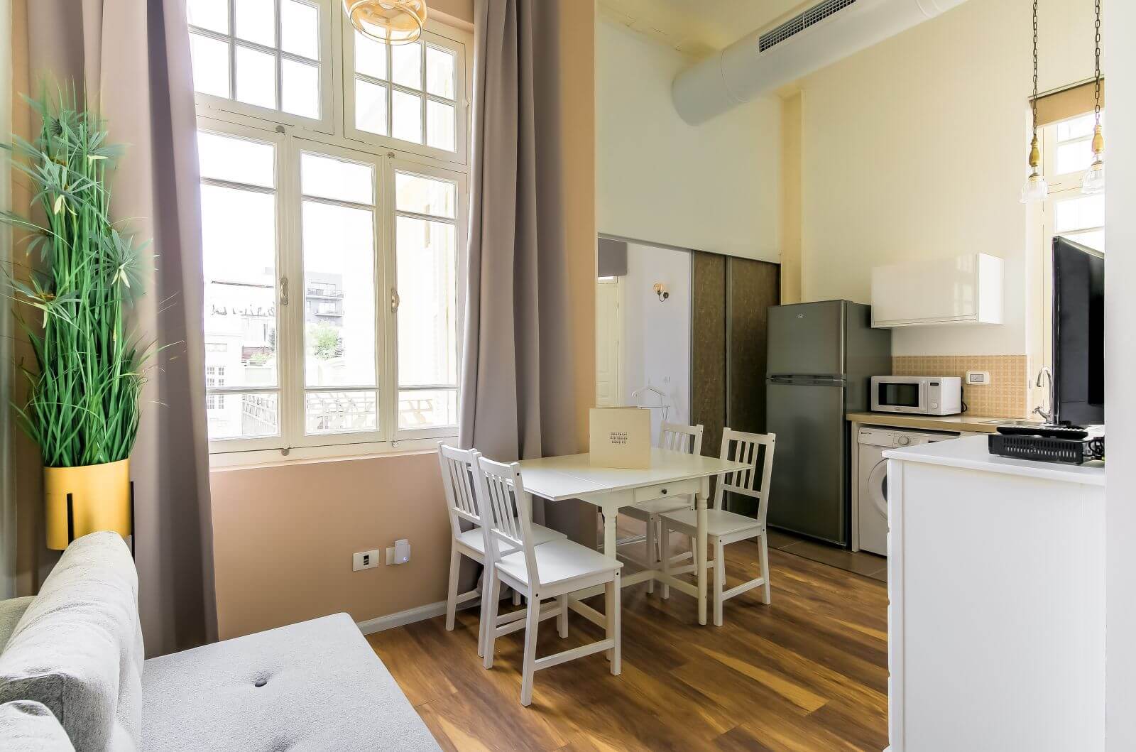 Apartment 201 - Image 3