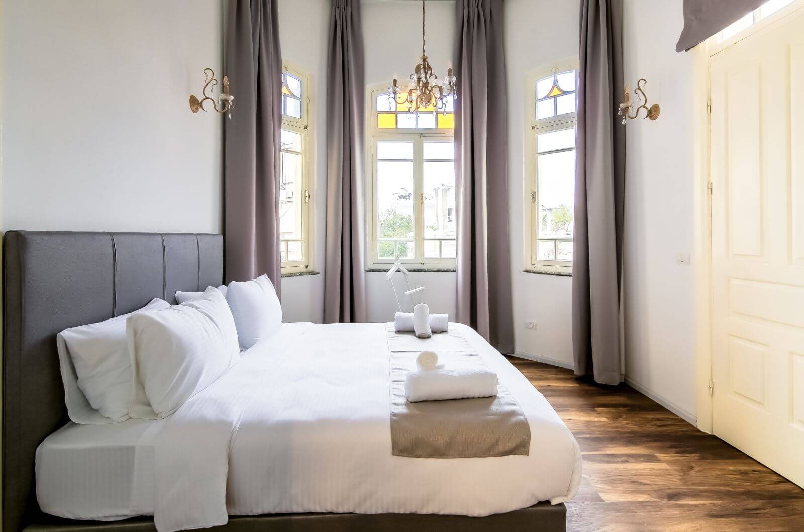 Apartment 202 - Image 2