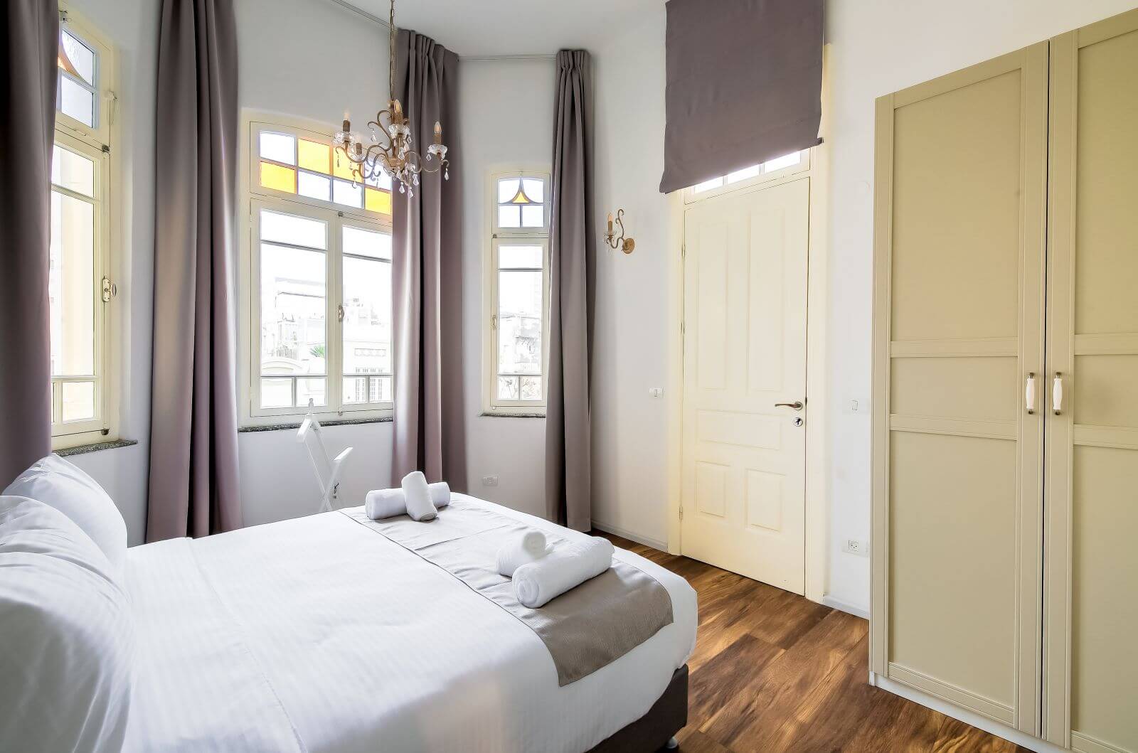 Apartment 202 - Image 3