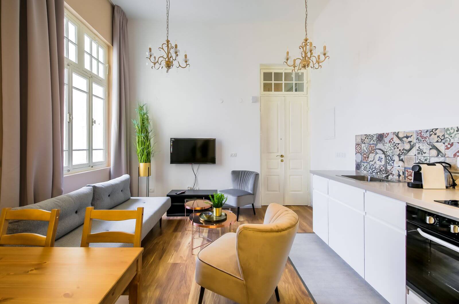 Apartment 202 - Image 5