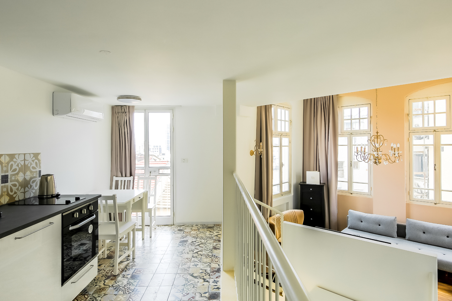 Luxurious Suite 203 - Image 11