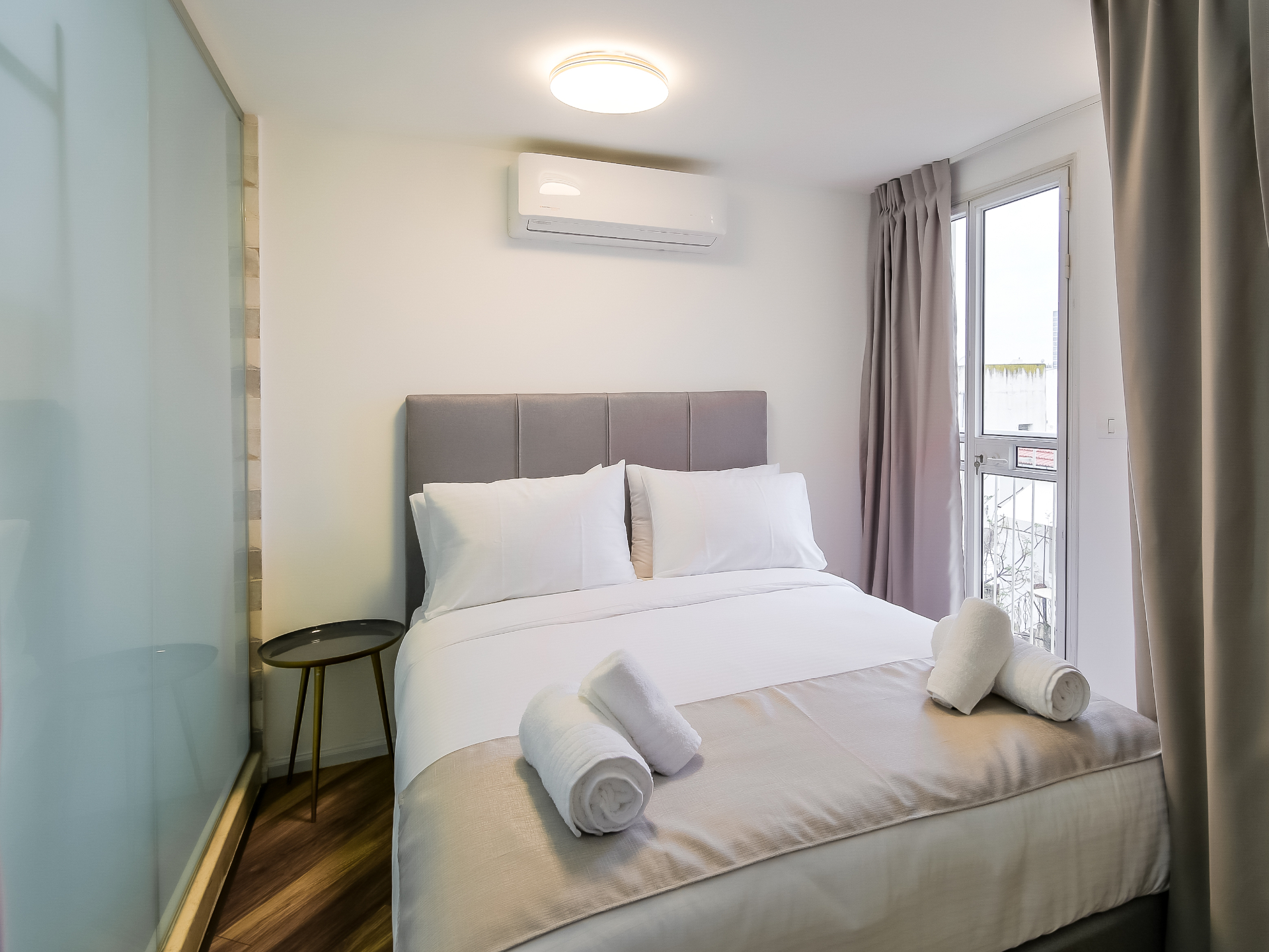 Luxurious Suite 203 - Image 5