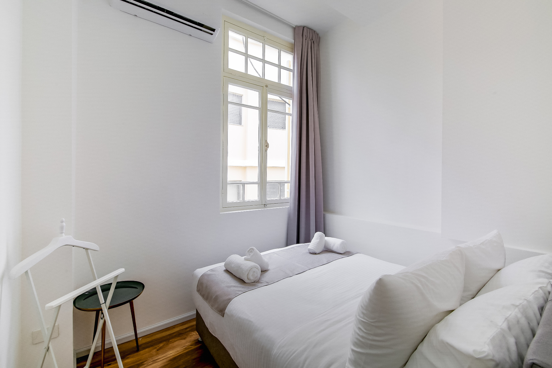 Standard Duplex Apartment 206 - Image 5