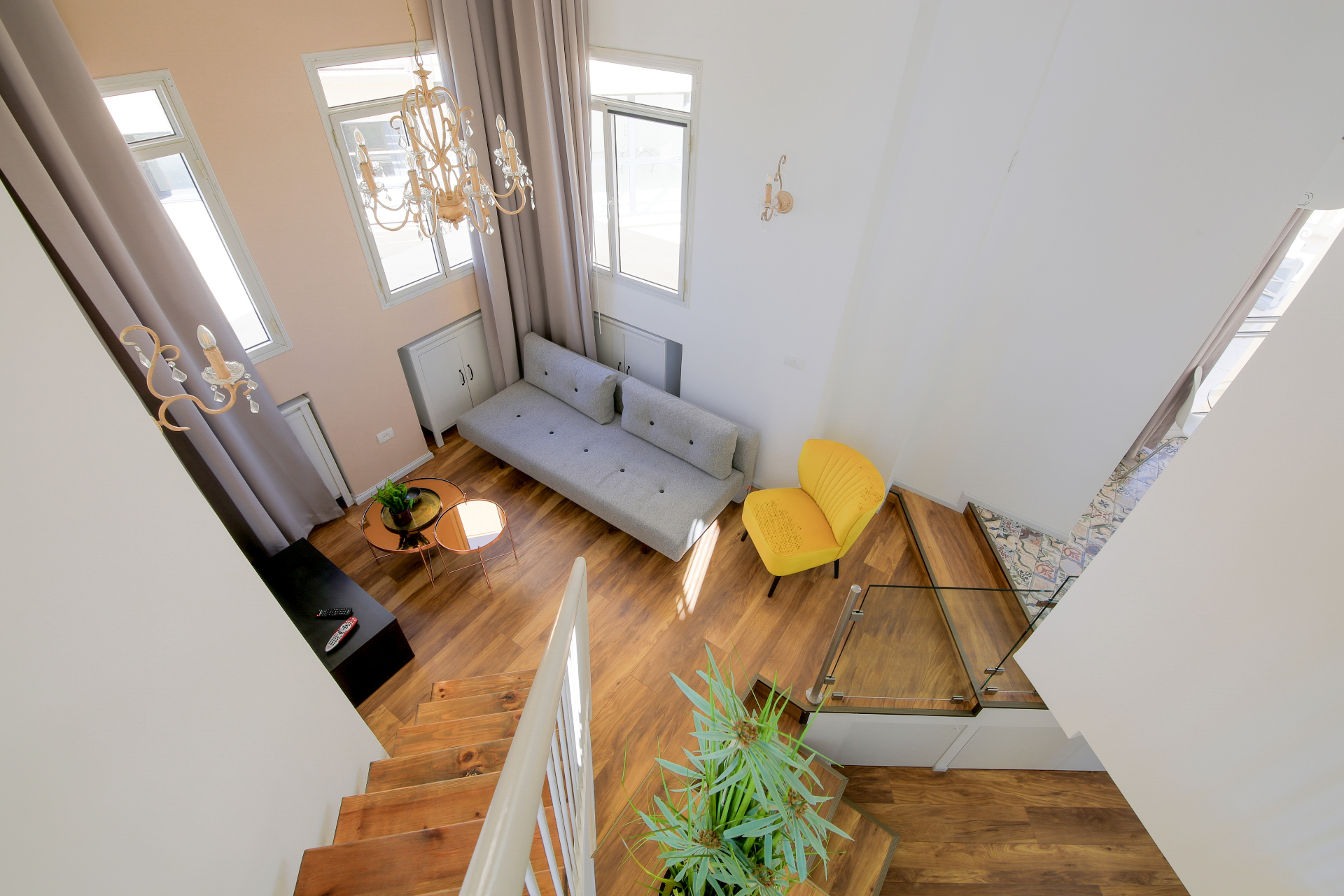 Spacious interior for bride and bridesmaids