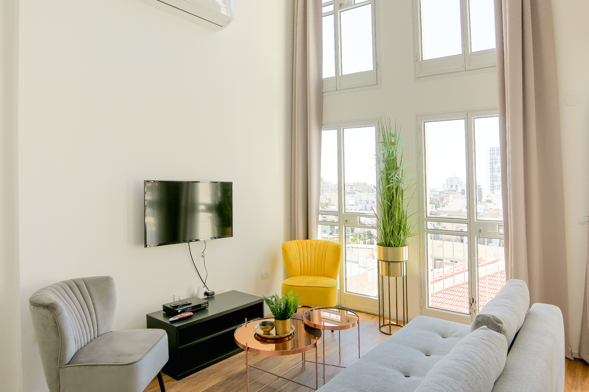 Duplex Apartment 302 - Gallery 4