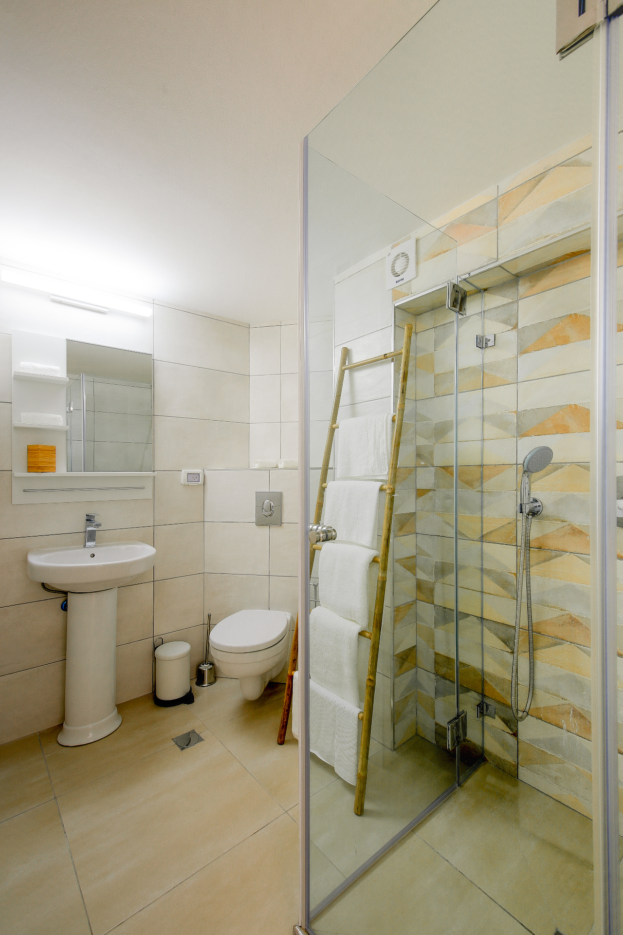 Duplex Apartment 302 - Gallery 8