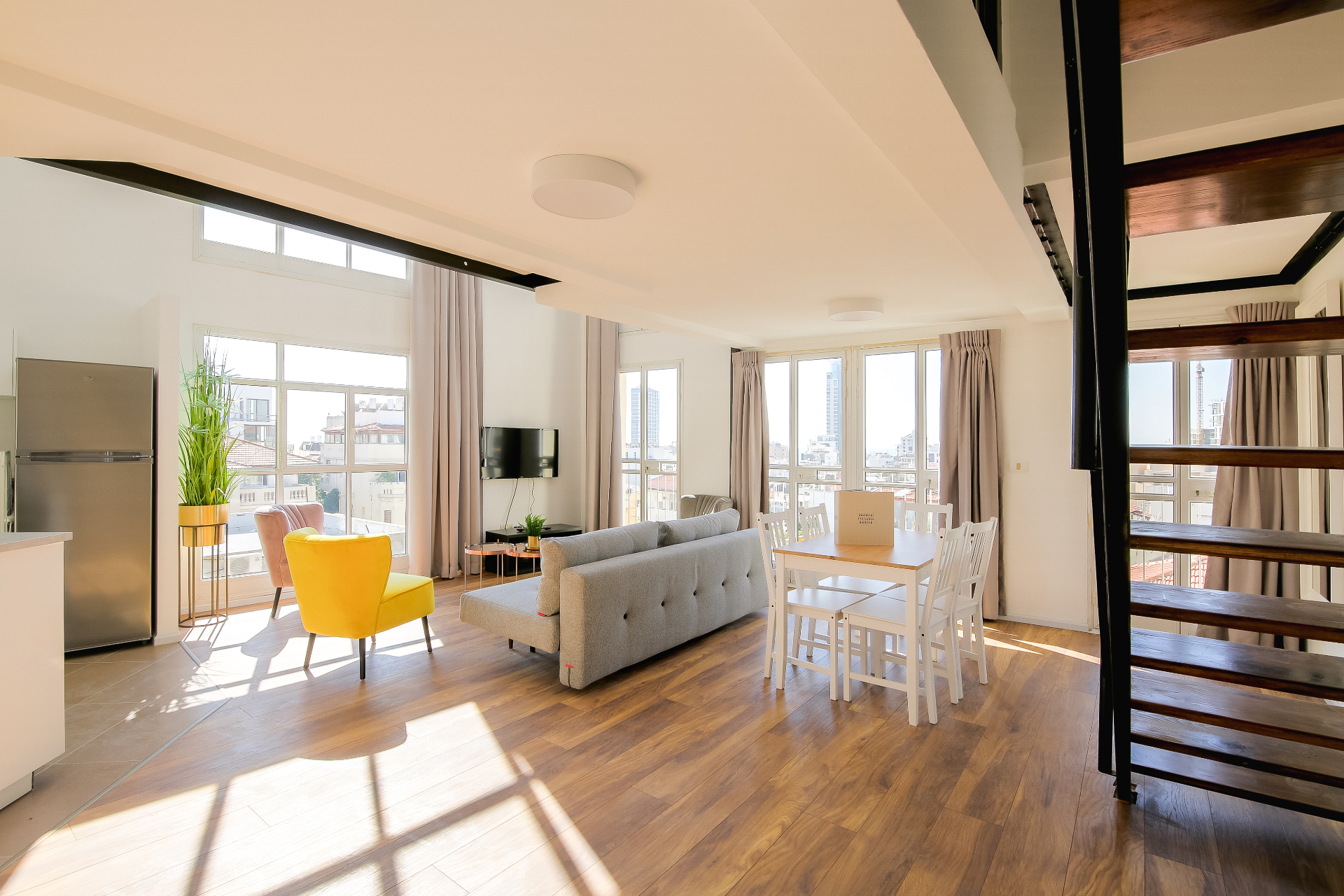 Superior Duplex Apartment 303 - Gallery 5