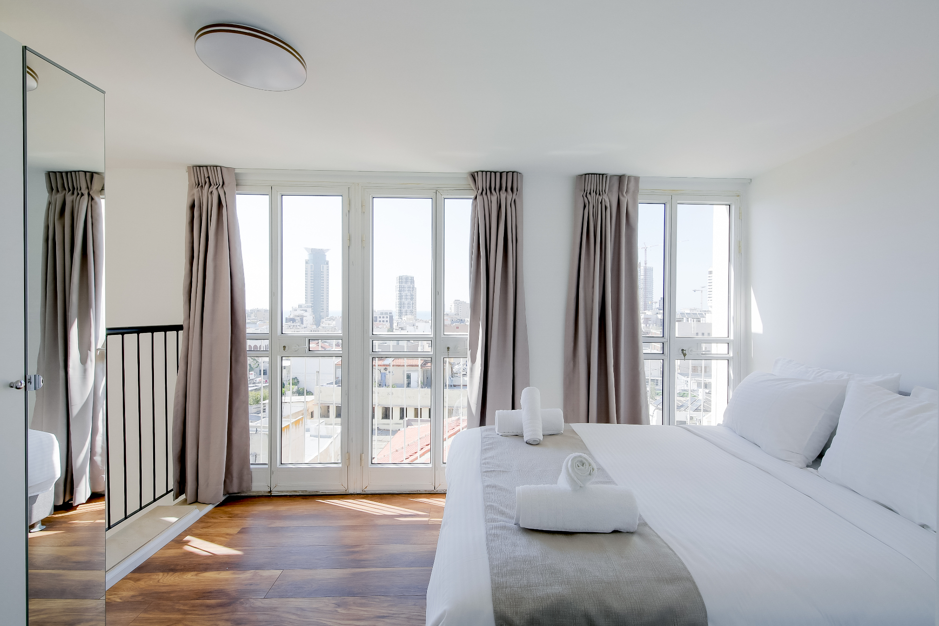 Superior Duplex Apartment 303 - Gallery 7